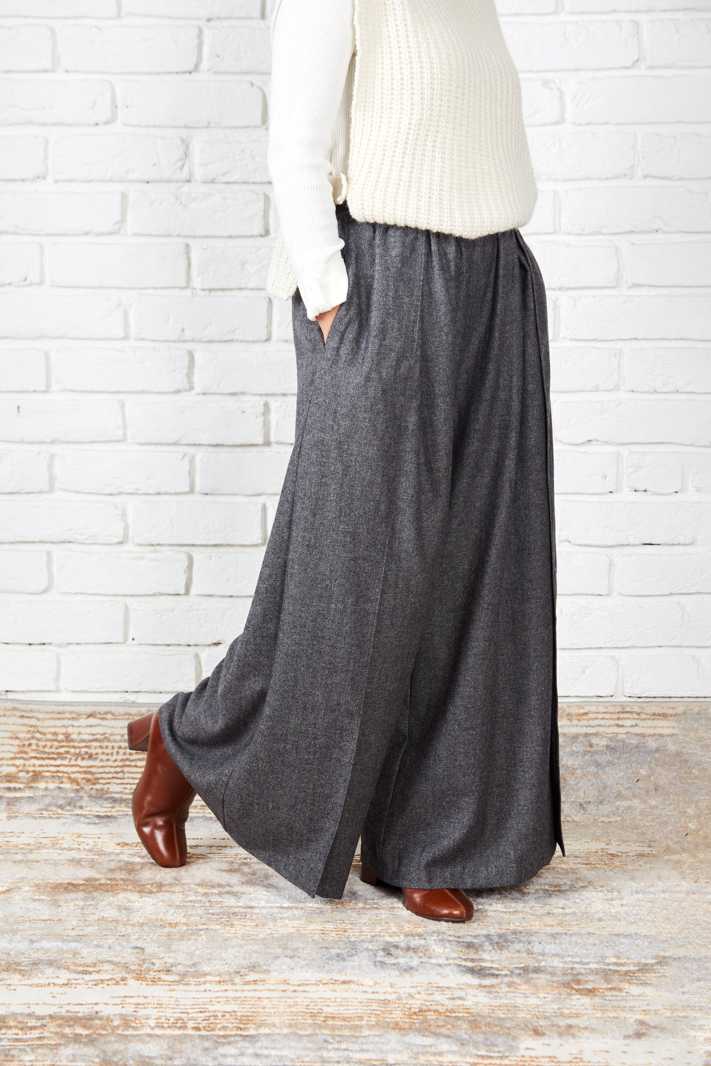 Soft Wool Flared Pants